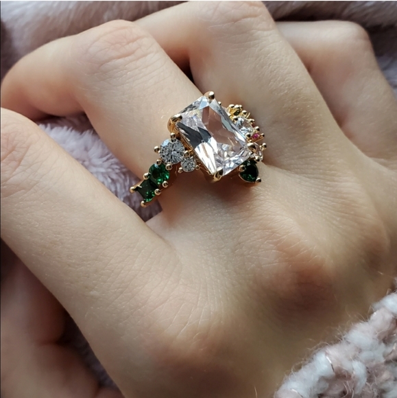 New Gorgeous Emerald Cut White Sapphire Ring - Picture 6 of 12